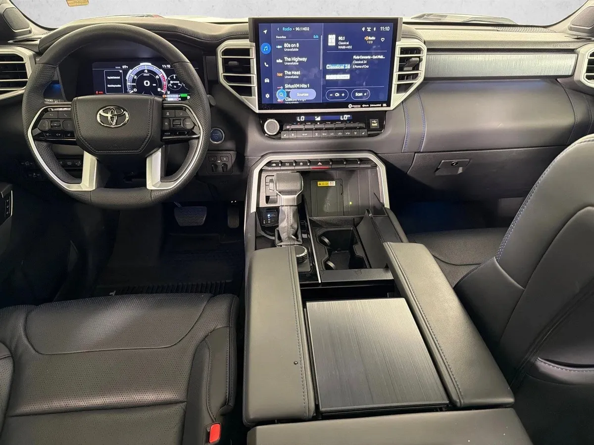 2023 Toyota Tundra Platinum Hybrid thumbnail 23