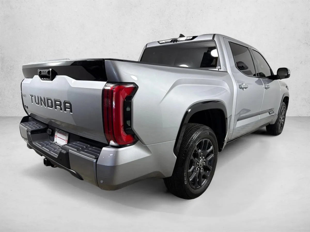 2023 Toyota Tundra Platinum Hybrid thumbnail 4