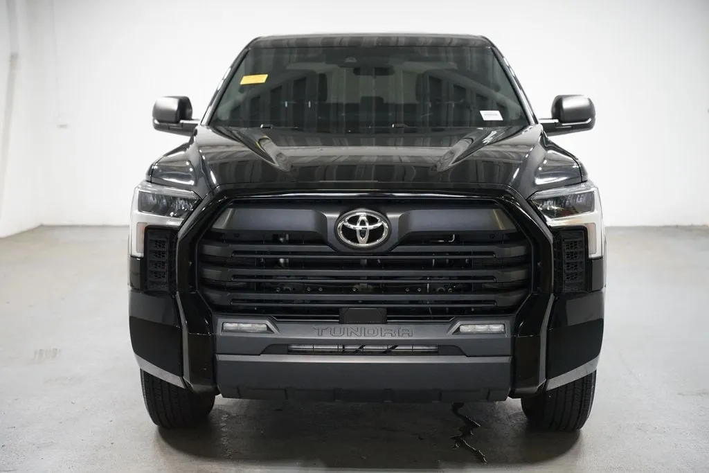 2023 Toyota Tundra SR thumbnail 2