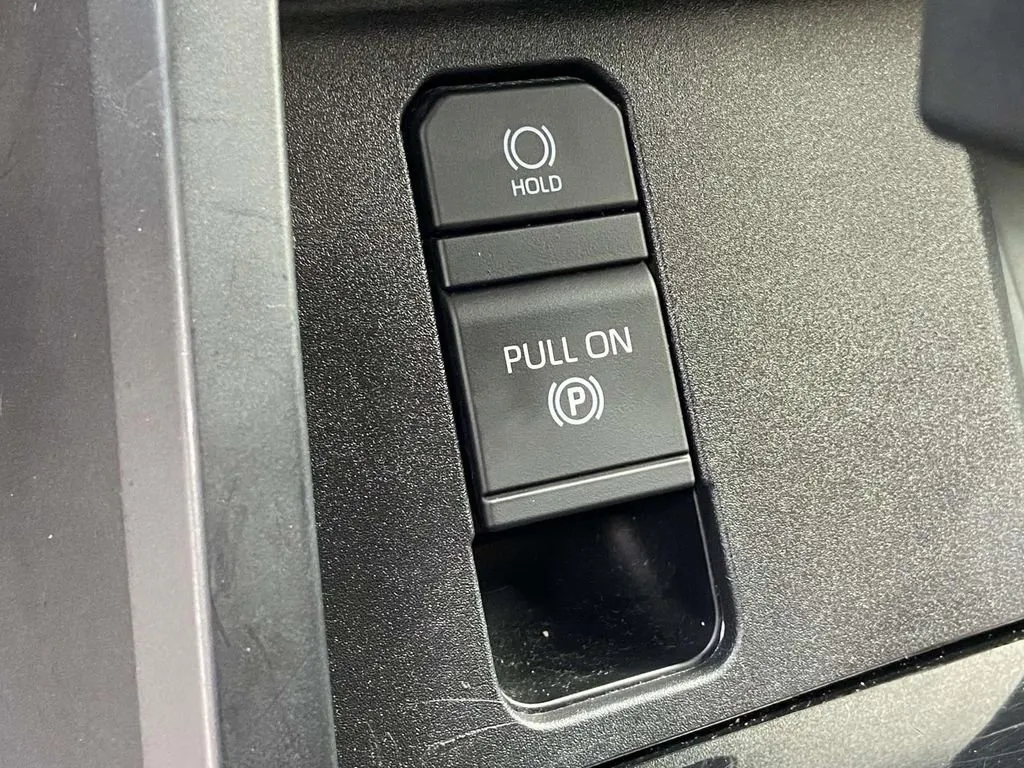 2023 Toyota Tundra SR thumbnail 29