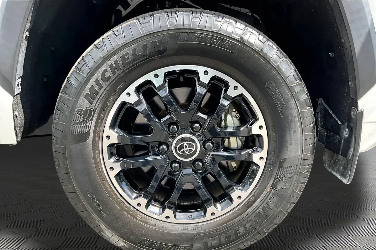 2023 Toyota Tundra SR5 thumbnail 11