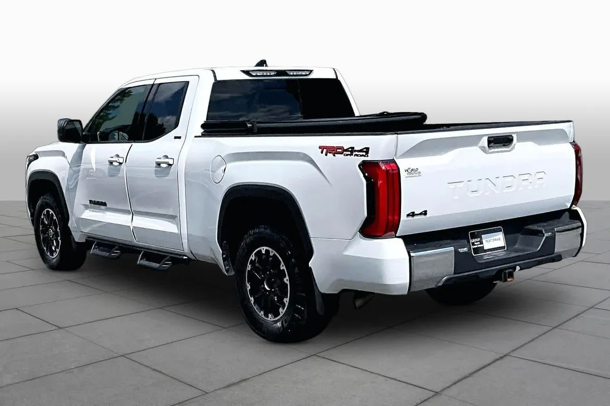 2023 Toyota Tundra SR5 thumbnail 12