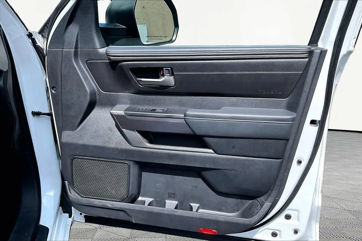 2023 Toyota Tundra SR5 thumbnail 22