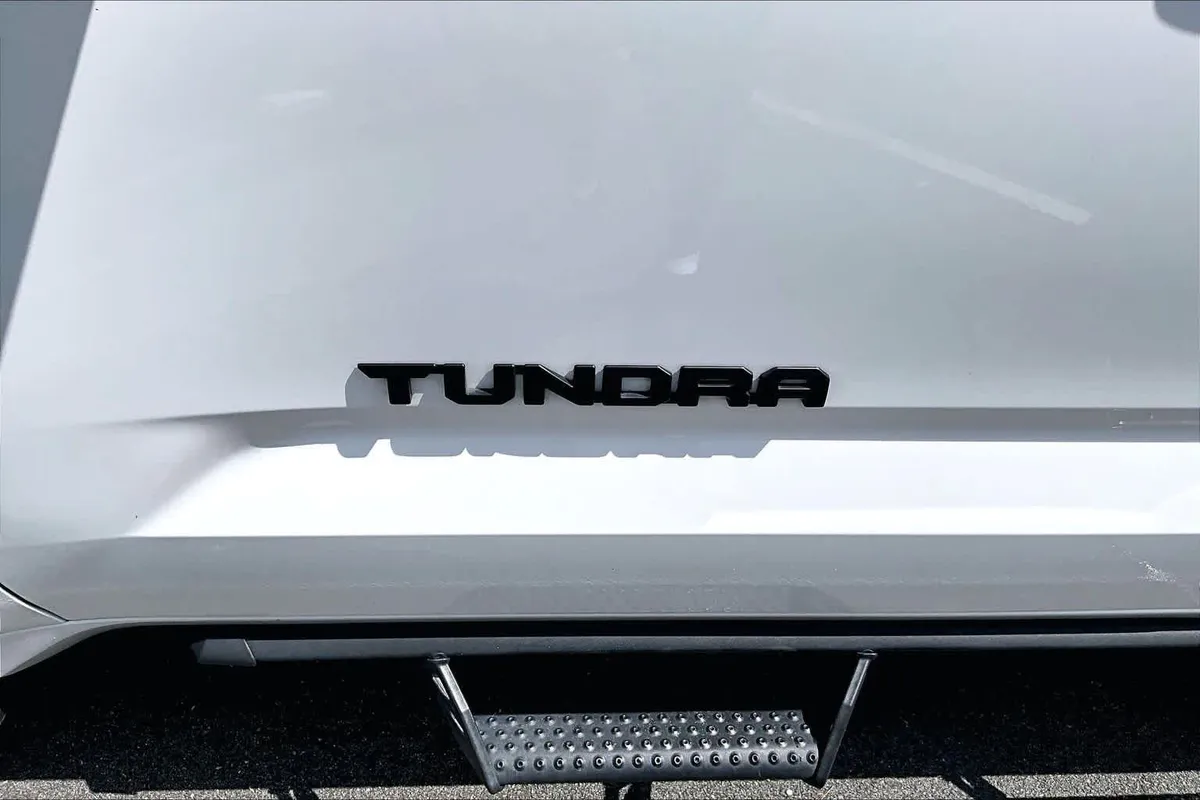 2023 Toyota Tundra SR5 thumbnail 30