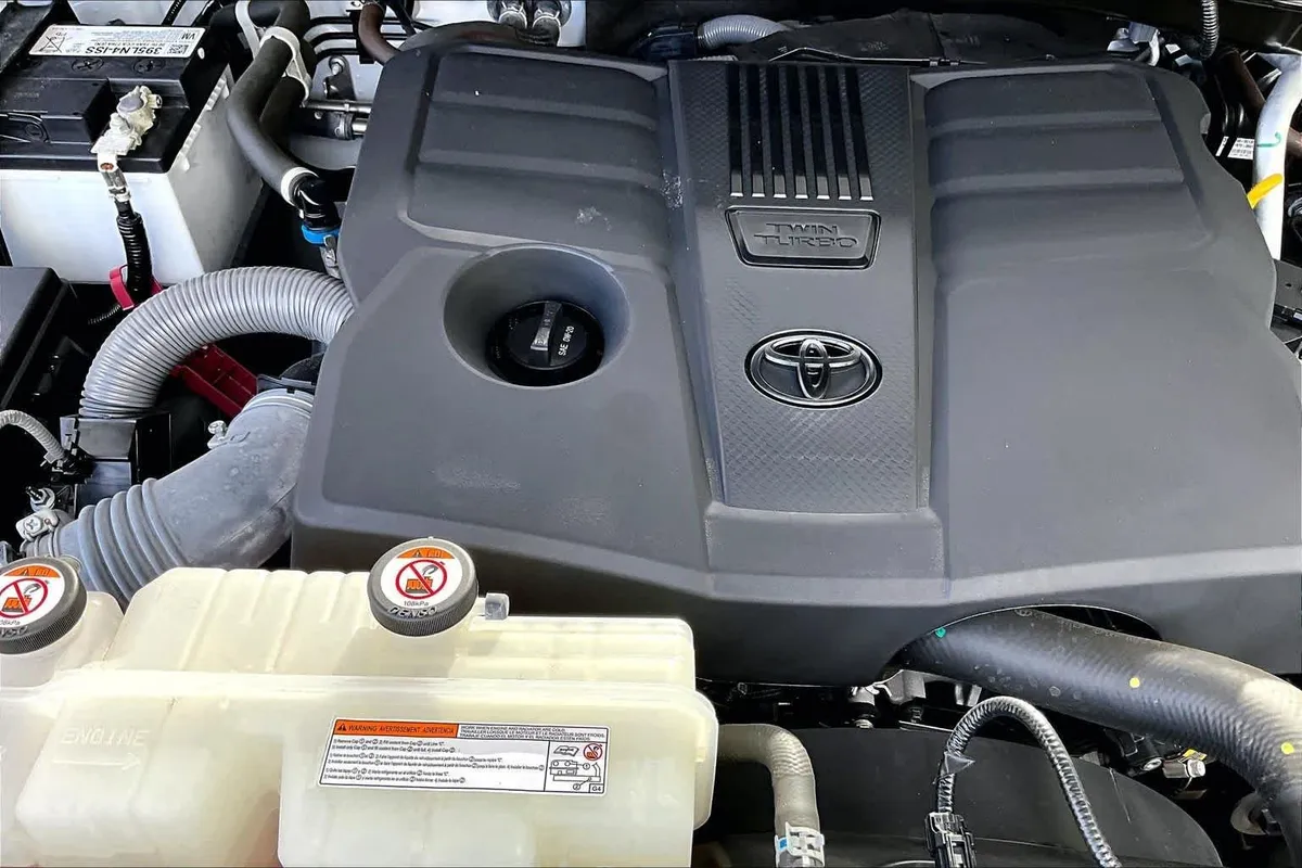 2023 Toyota Tundra SR5 thumbnail 32
