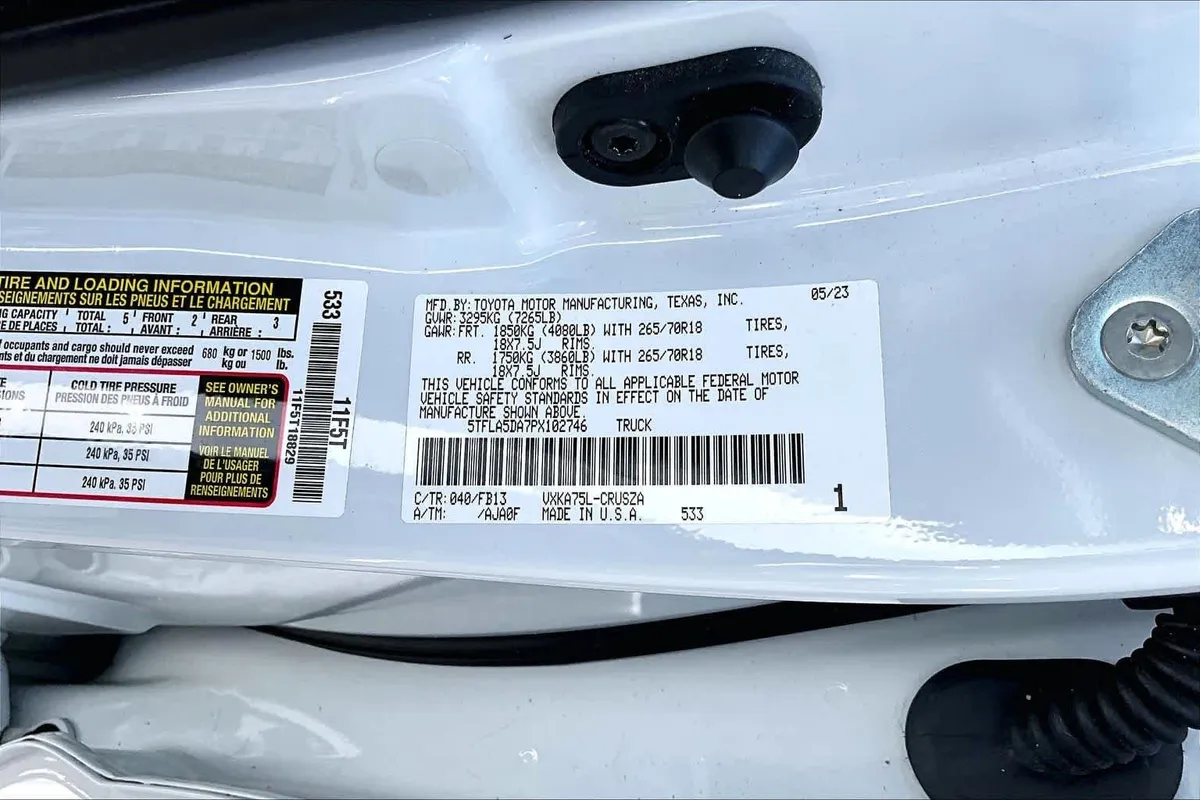 2023 Toyota Tundra SR5 thumbnail 33