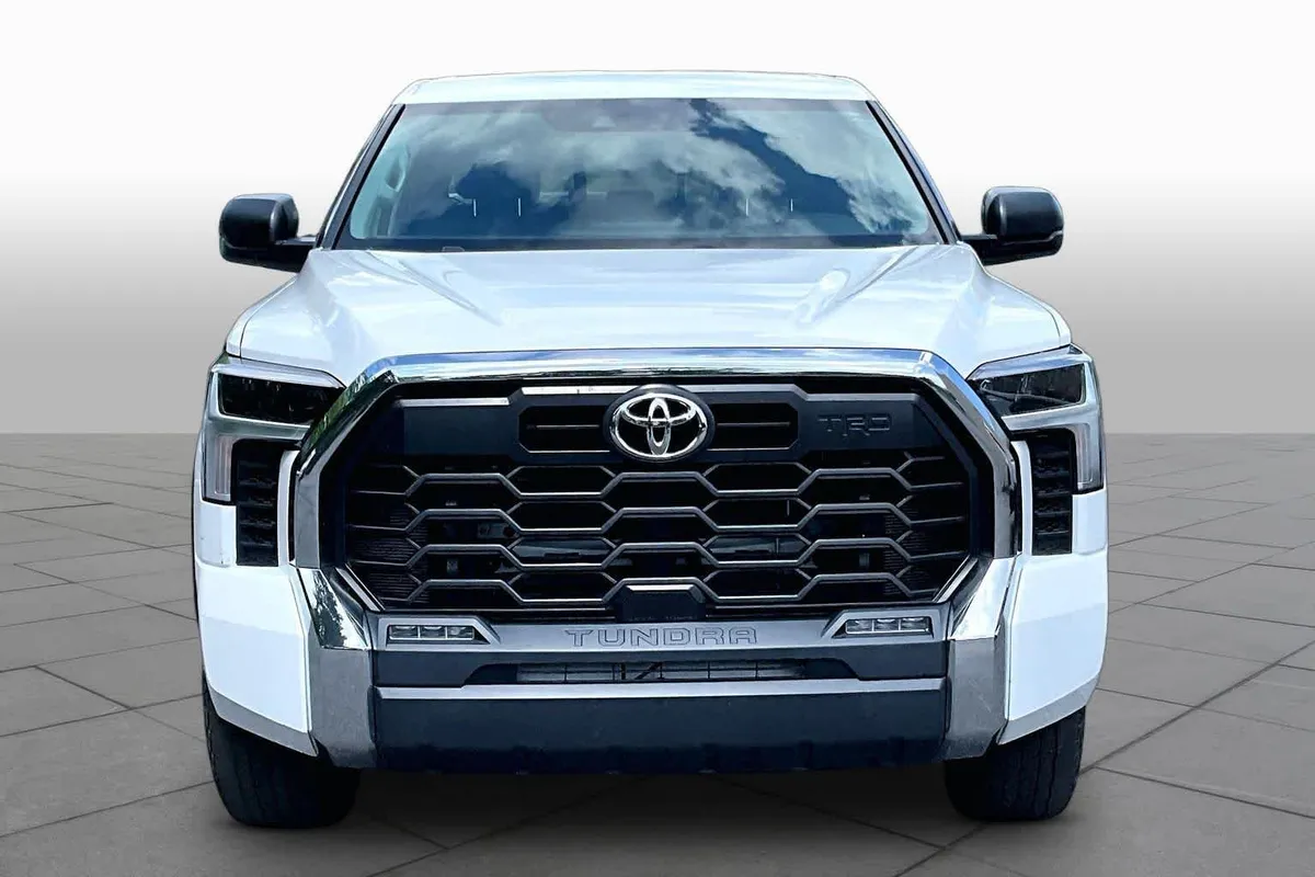 2023 Toyota Tundra SR5 thumbnail 4