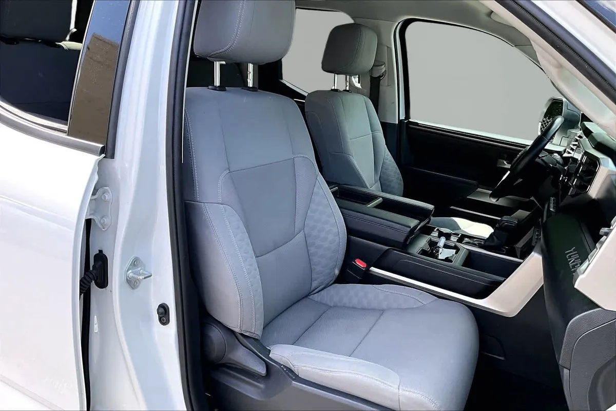 2023 Toyota Tundra SR5 thumbnail 9