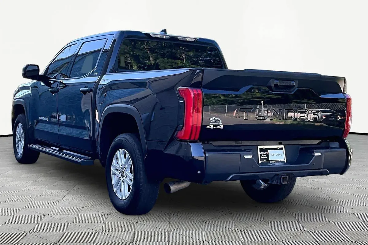 2023 Toyota Tundra SR5 thumbnail 12