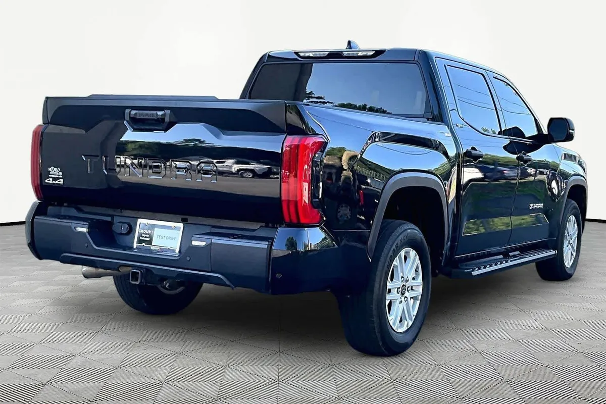2023 Toyota Tundra SR5 thumbnail 13