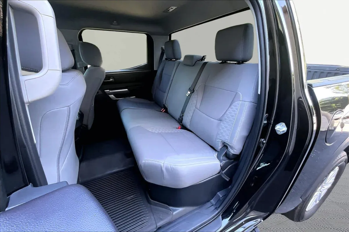 2023 Toyota Tundra SR5 thumbnail 21