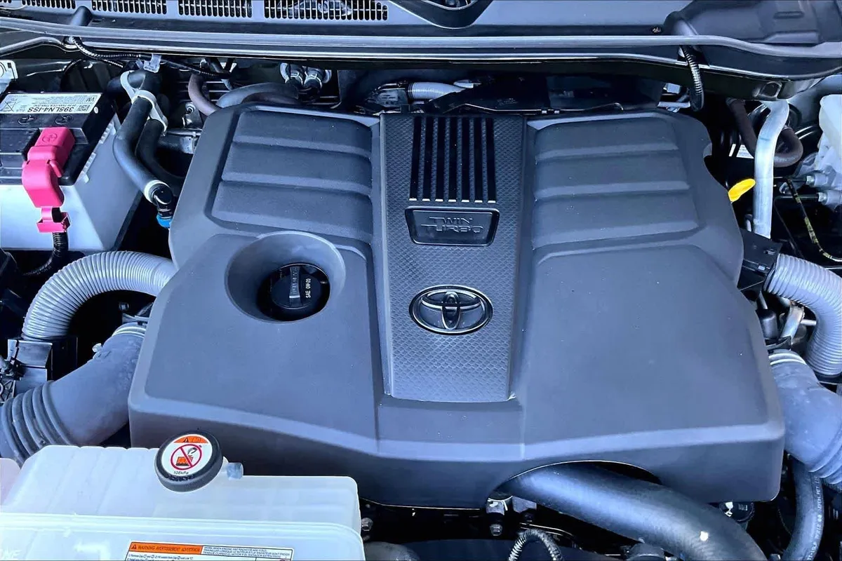 2023 Toyota Tundra SR5 thumbnail 33
