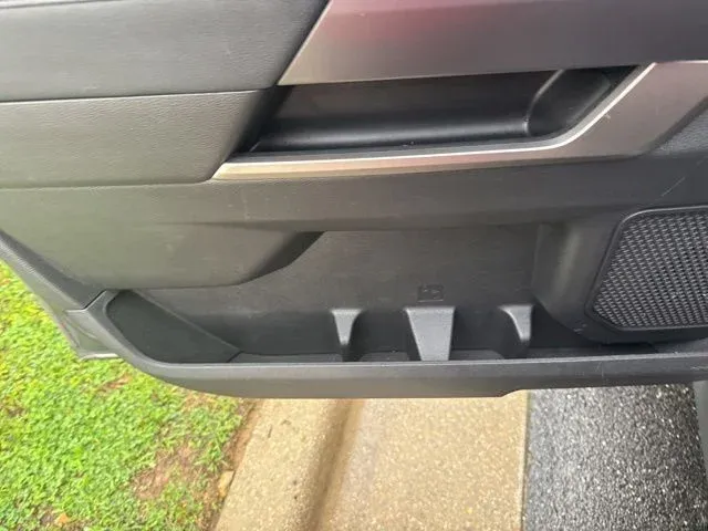 2023 Toyota Tundra SR5 thumbnail 18