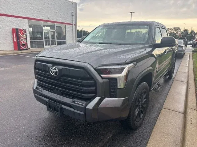 2023 Toyota Tundra SR5 thumbnail 3