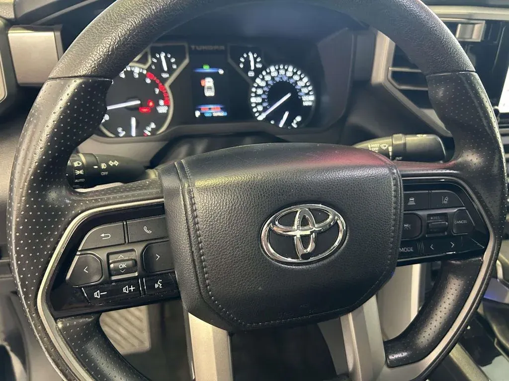 2023 Toyota Tundra SR5 thumbnail 18