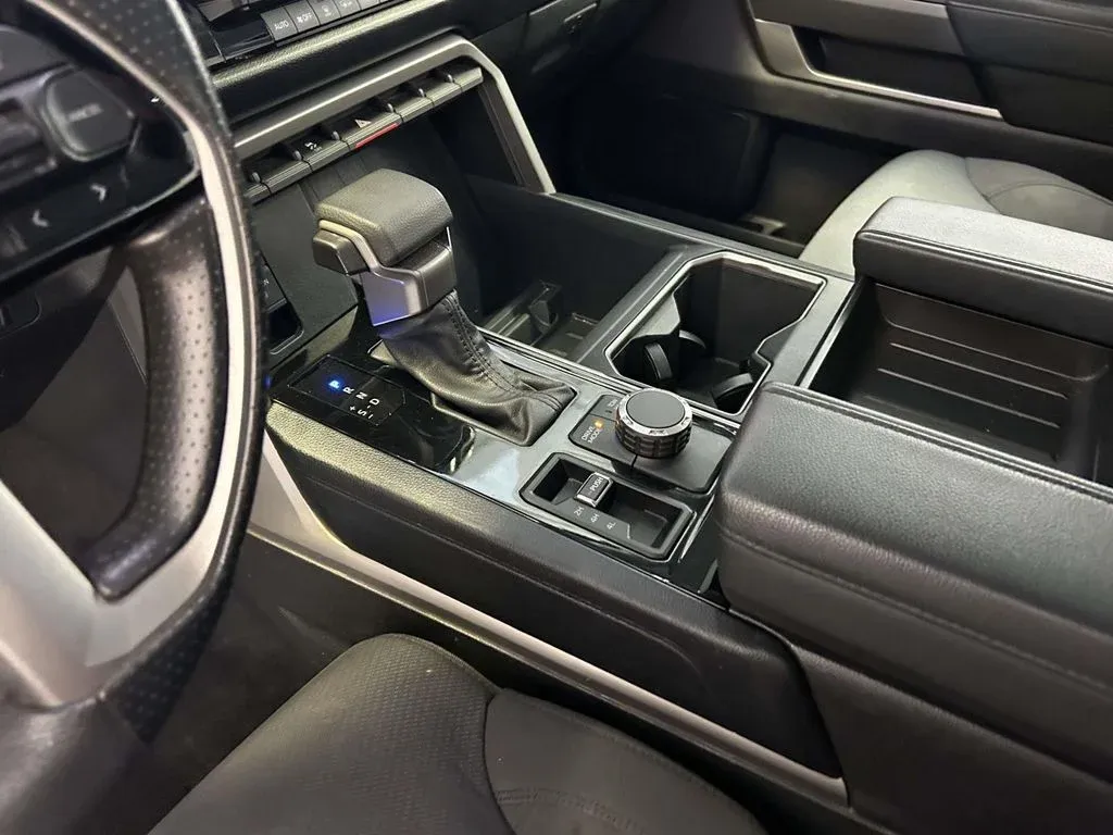 2023 Toyota Tundra SR5 thumbnail 19