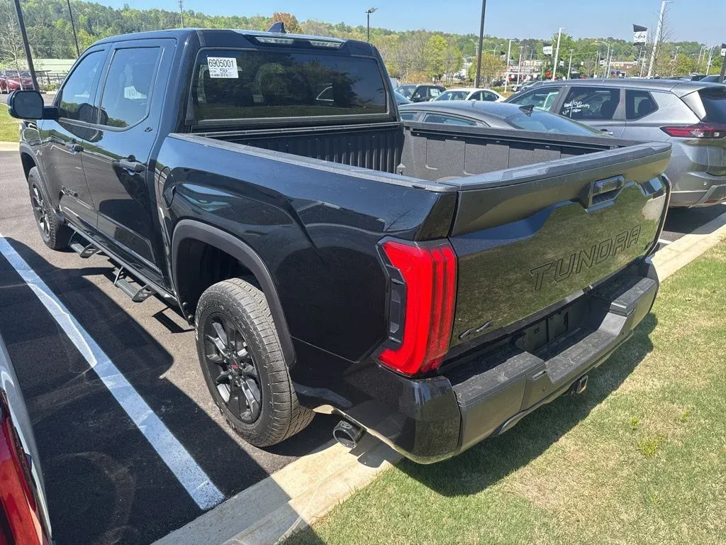 2023 Toyota Tundra SR5 thumbnail 3