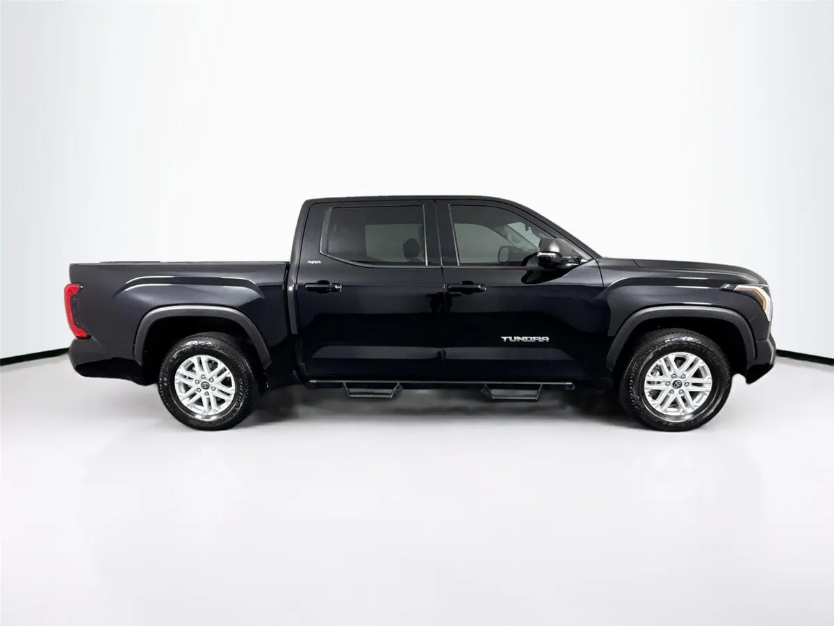 2023 Toyota Tundra SR5 thumbnail 11