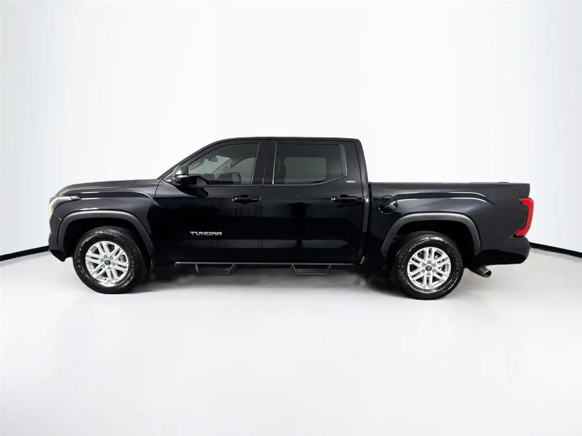 2023 Toyota Tundra SR5 thumbnail 14