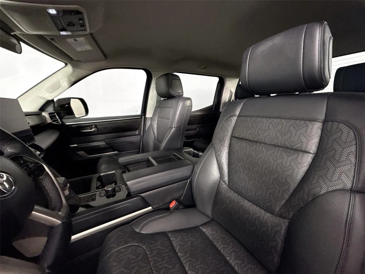 2023 Toyota Tundra SR5 thumbnail 3