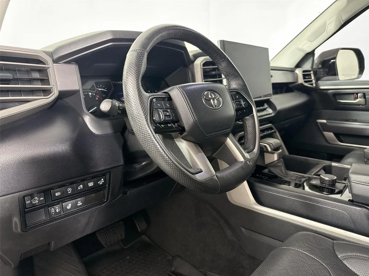 2023 Toyota Tundra SR5 thumbnail 4