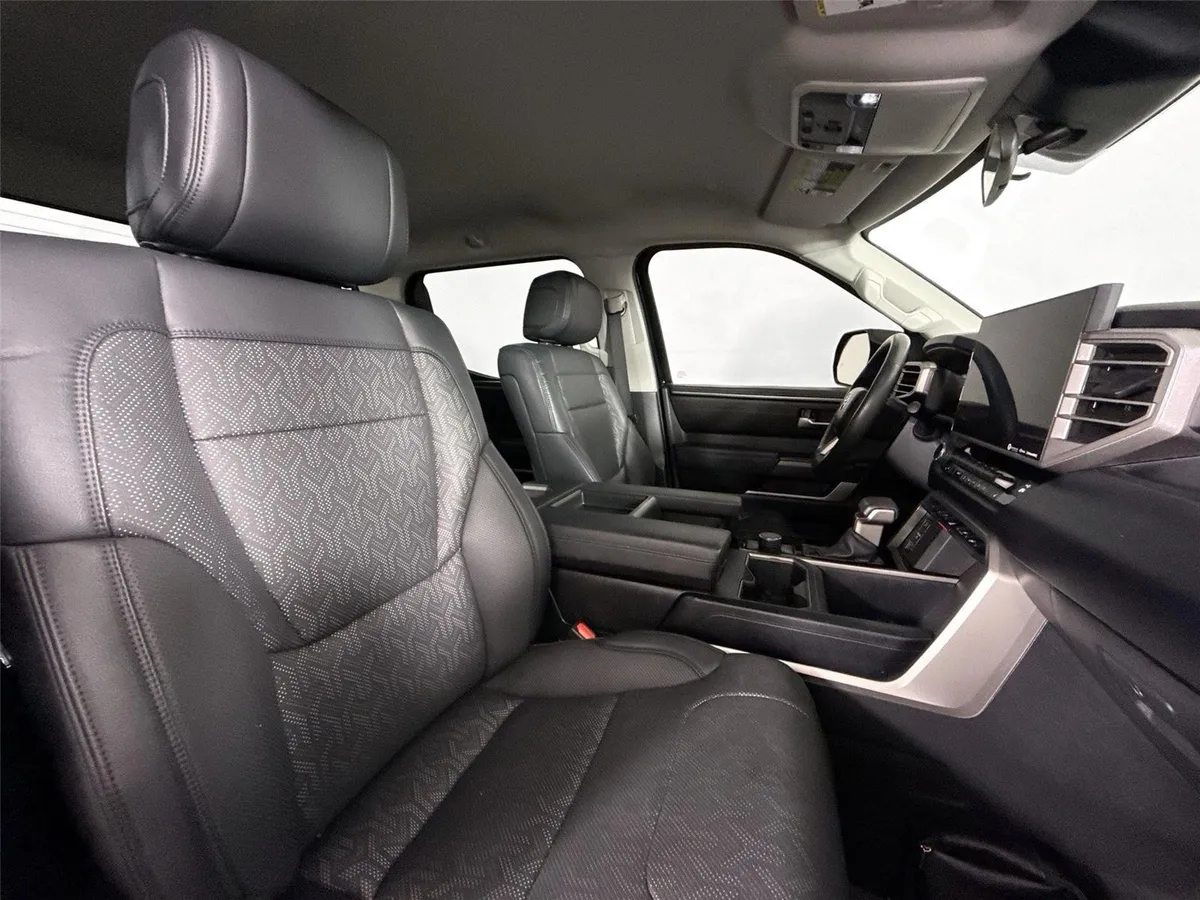 2023 Toyota Tundra SR5 thumbnail 40