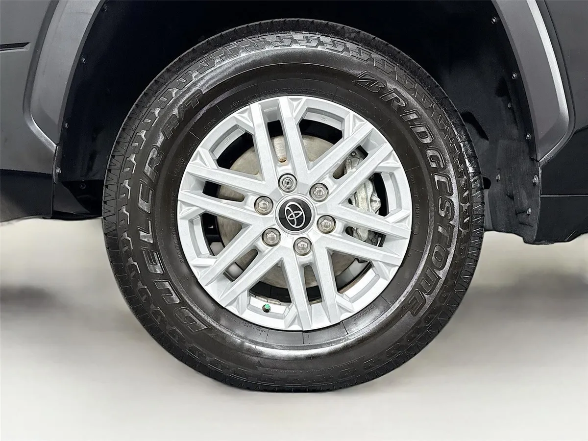 2023 Toyota Tundra SR5 thumbnail 43