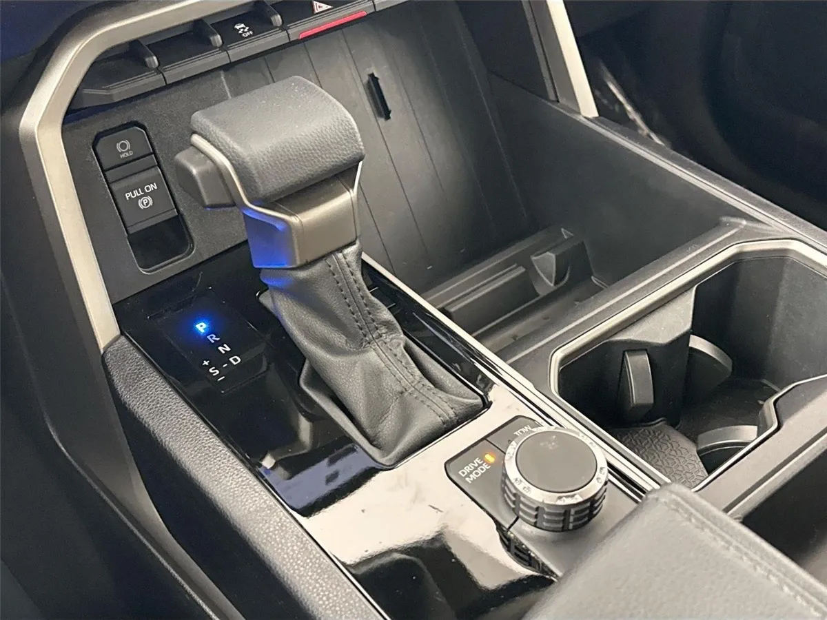 2023 Toyota Tundra SR5 thumbnail 25