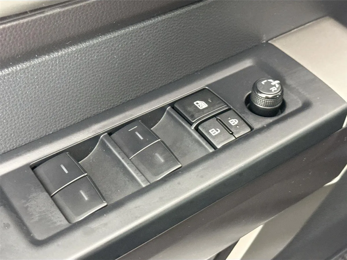 2023 Toyota Tundra SR5 thumbnail 26