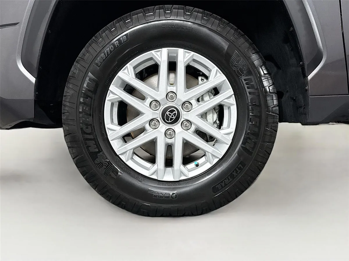 2023 Toyota Tundra SR5 thumbnail 41