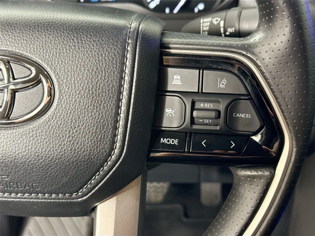 2023 Toyota Tundra SR5 thumbnail 17
