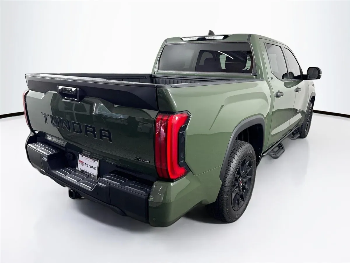 2023 Toyota Tundra SR5 thumbnail 2