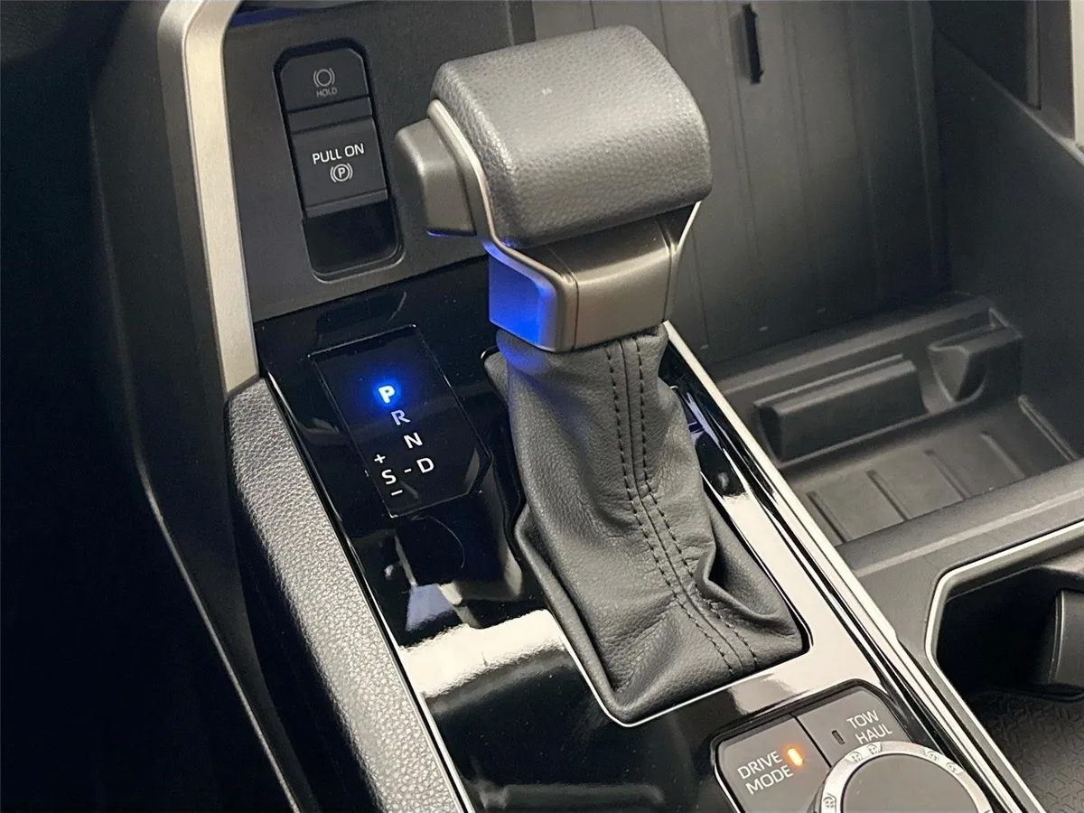 2023 Toyota Tundra SR5 thumbnail 24