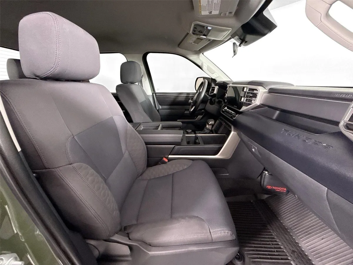 2023 Toyota Tundra SR5 thumbnail 38