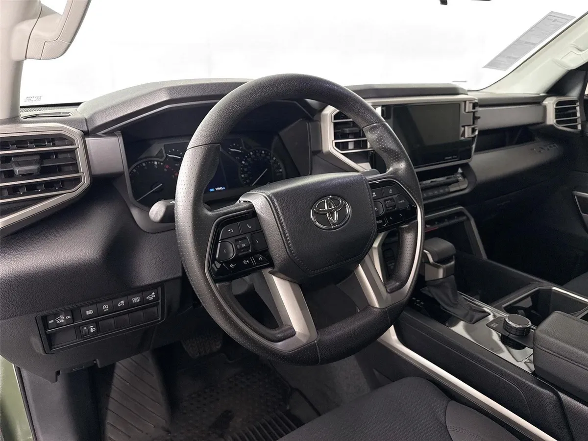2023 Toyota Tundra SR5 thumbnail 4