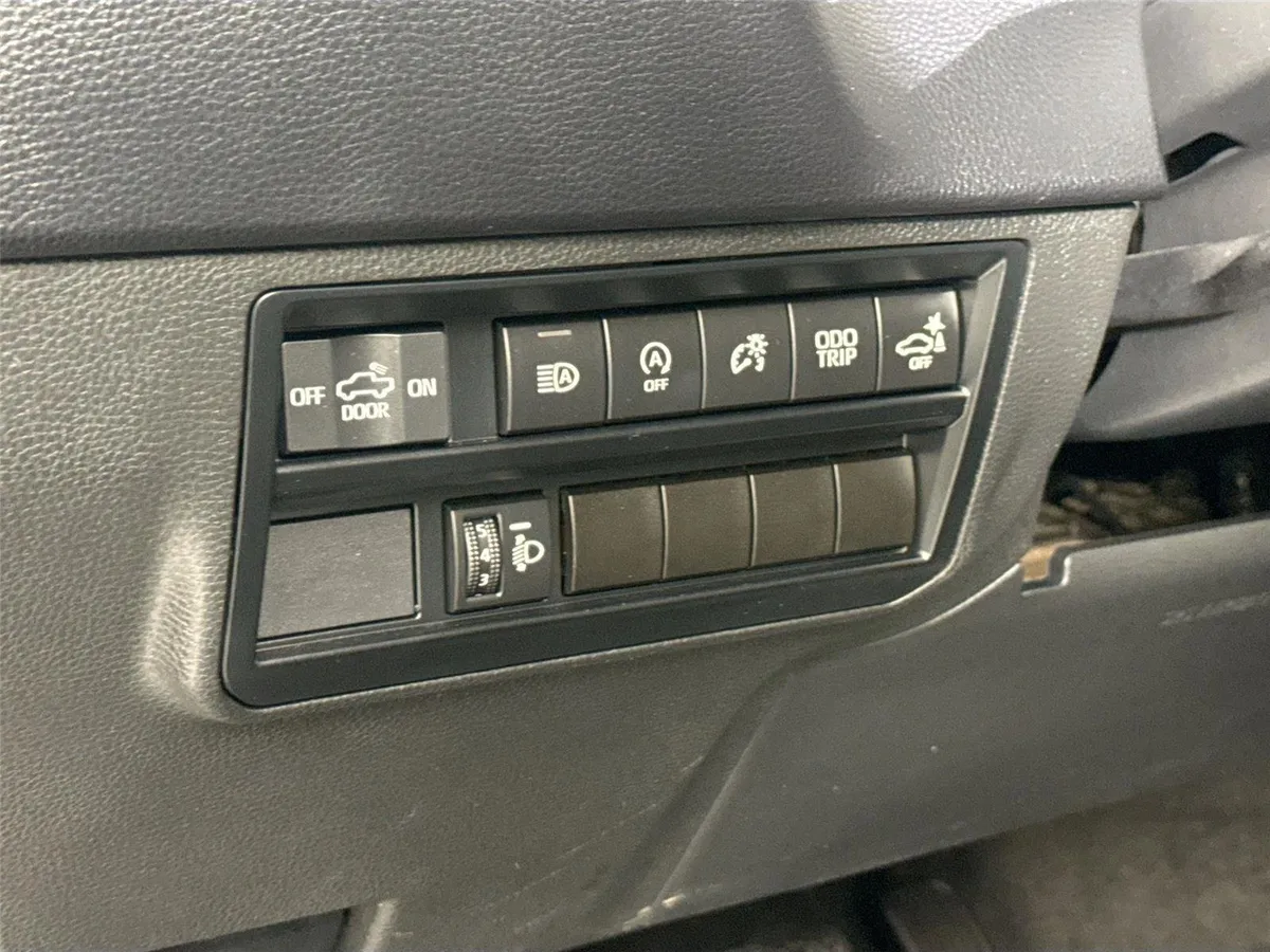 2023 Toyota Tundra SR5 thumbnail 15