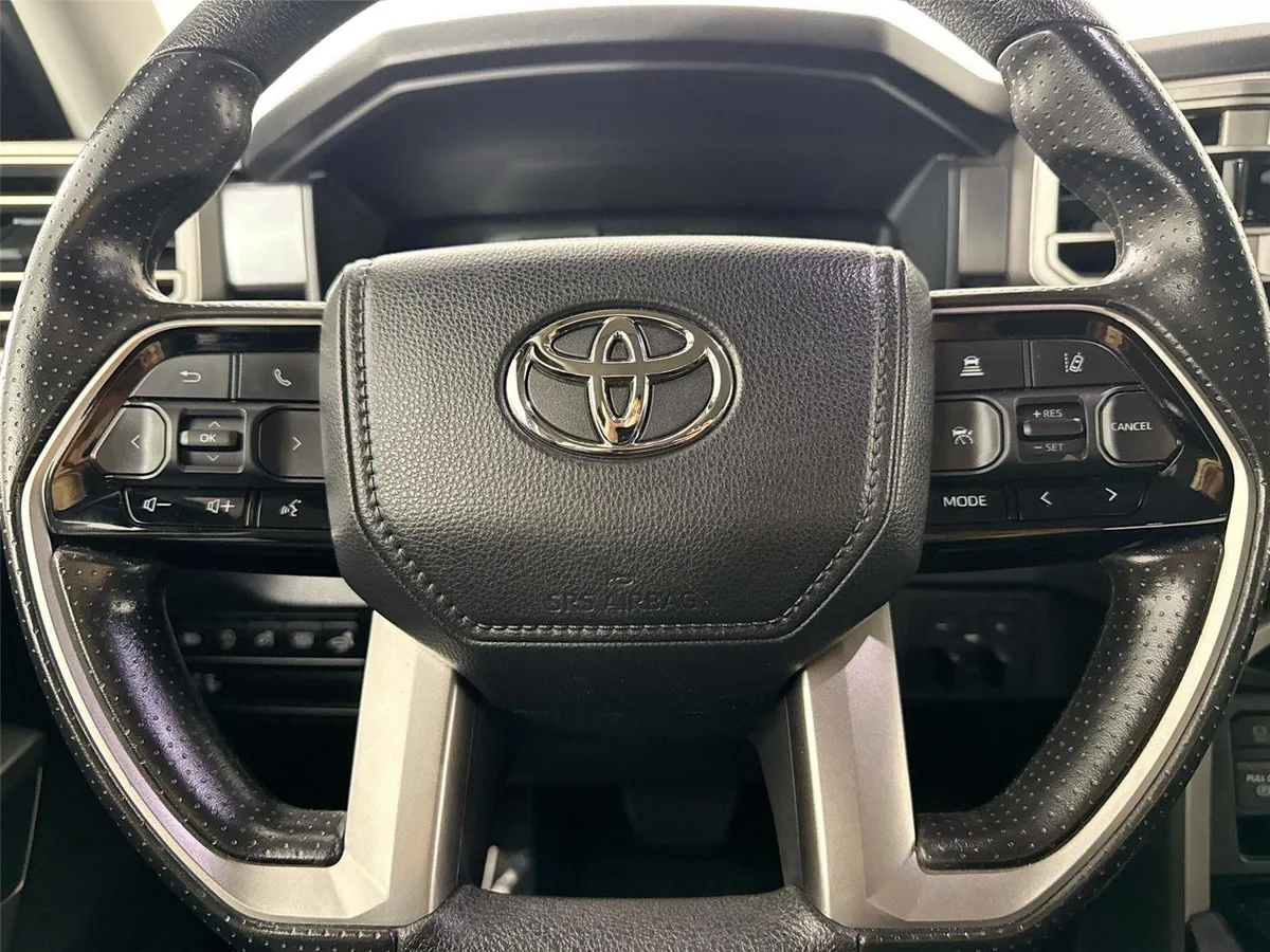 2023 Toyota Tundra SR5 thumbnail 16