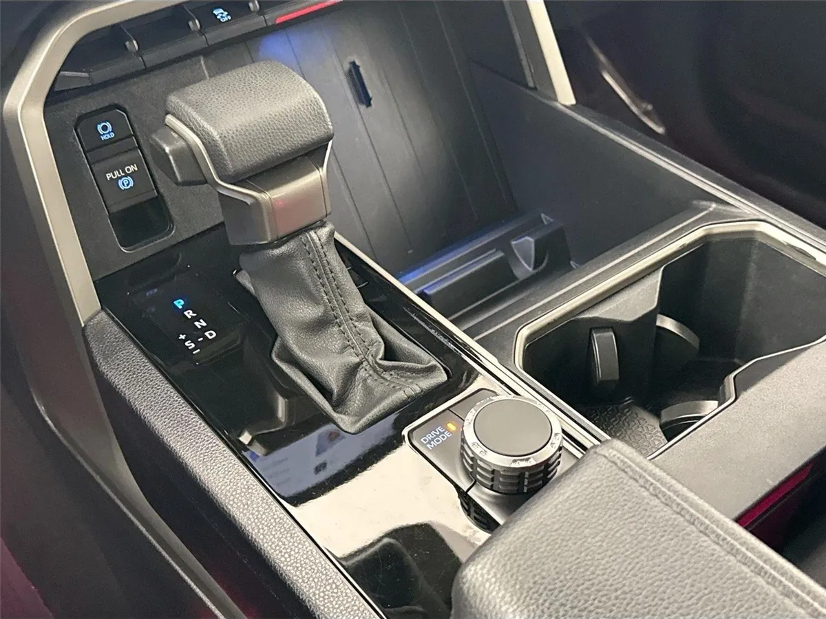 2023 Toyota Tundra SR5 thumbnail 25