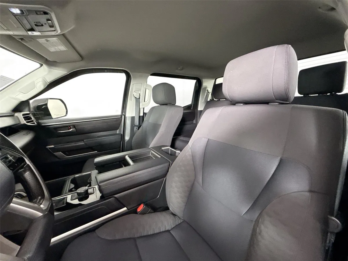 2023 Toyota Tundra SR5 thumbnail 3