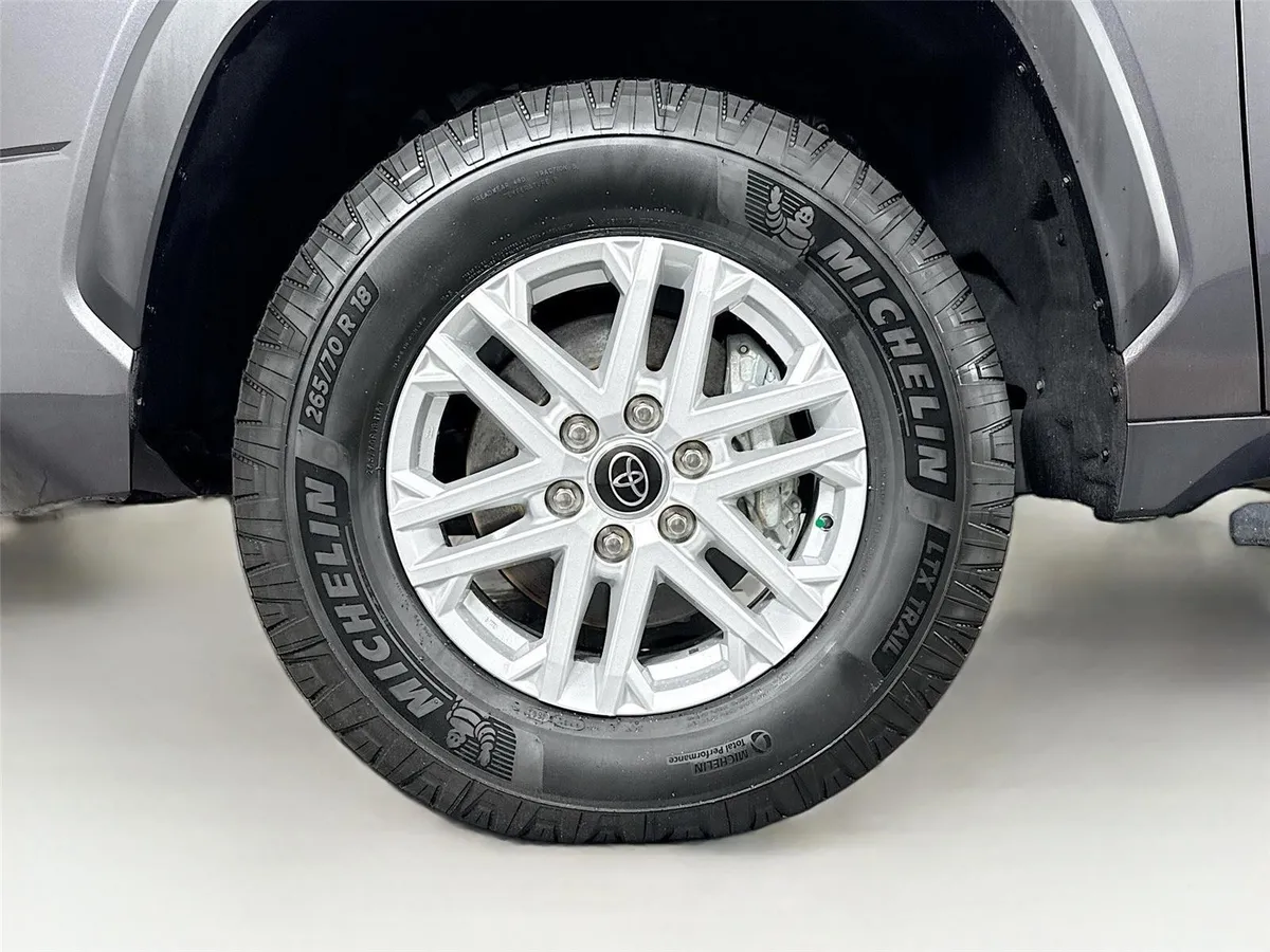 2023 Toyota Tundra SR5 thumbnail 41