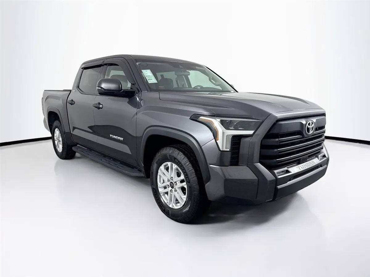 2023 Toyota Tundra SR5 thumbnail 9