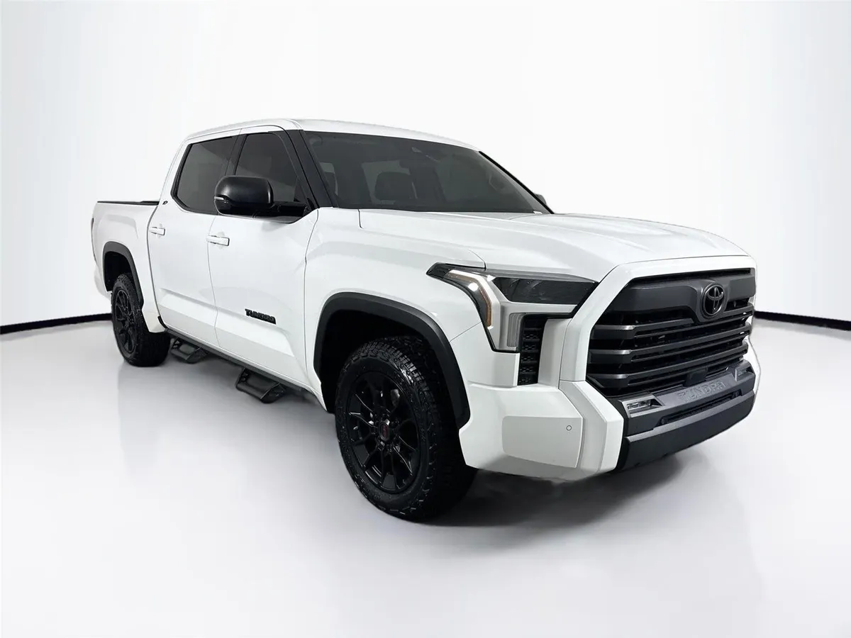 2023 Toyota Tundra SR5 thumbnail 10