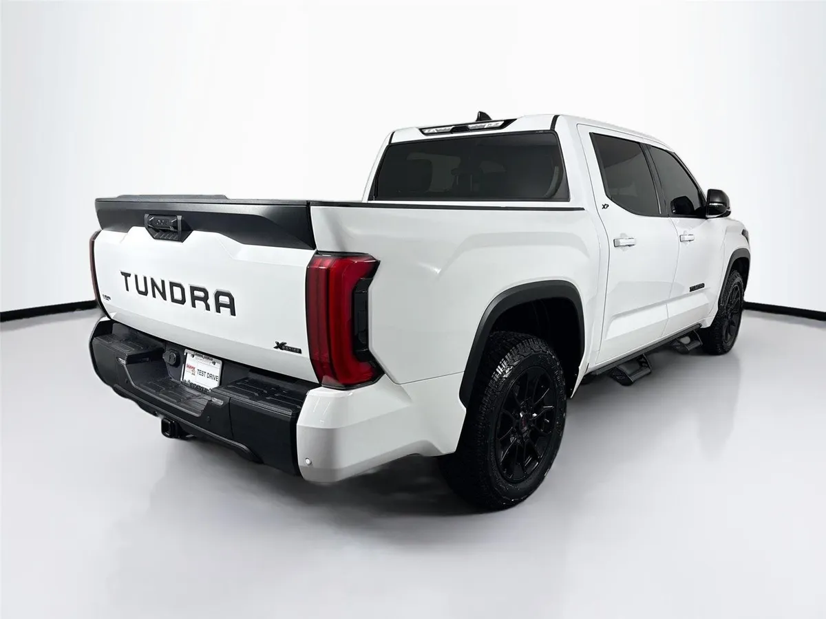 2023 Toyota Tundra SR5 thumbnail 2