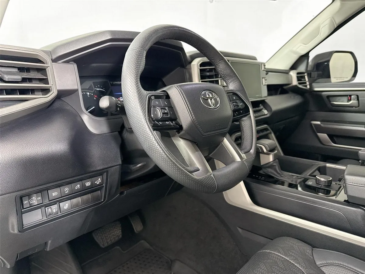 2023 Toyota Tundra SR5 thumbnail 4