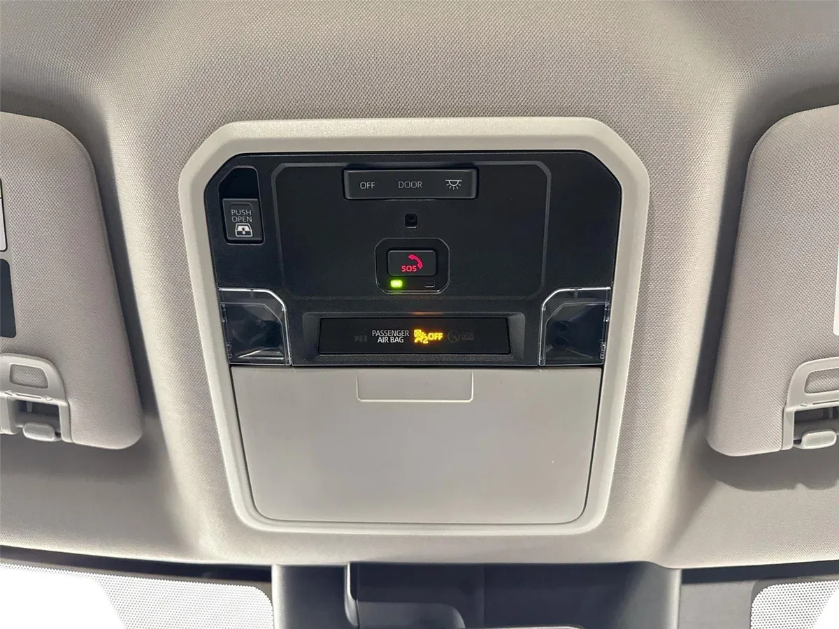 2023 Toyota Tundra SR5 thumbnail 6