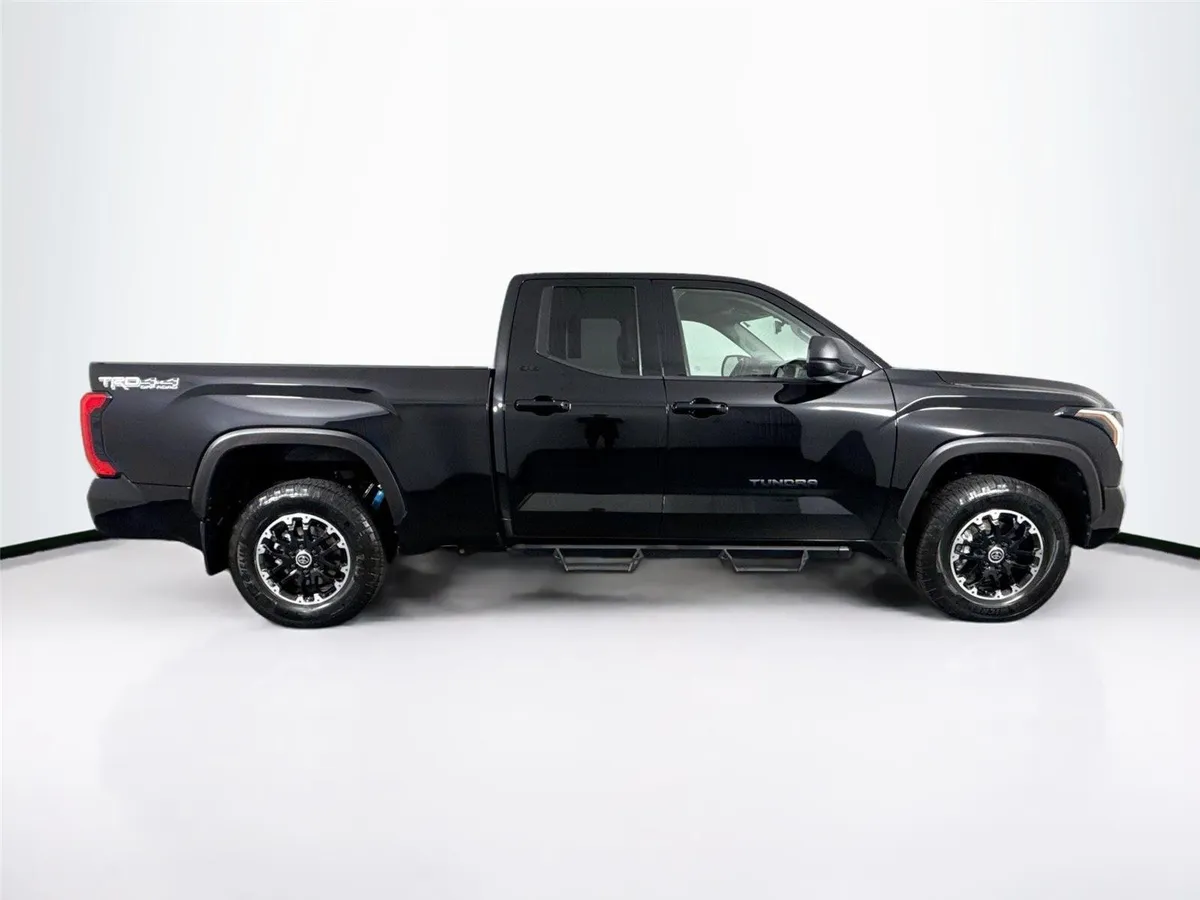 2023 Toyota Tundra SR5 thumbnail 10