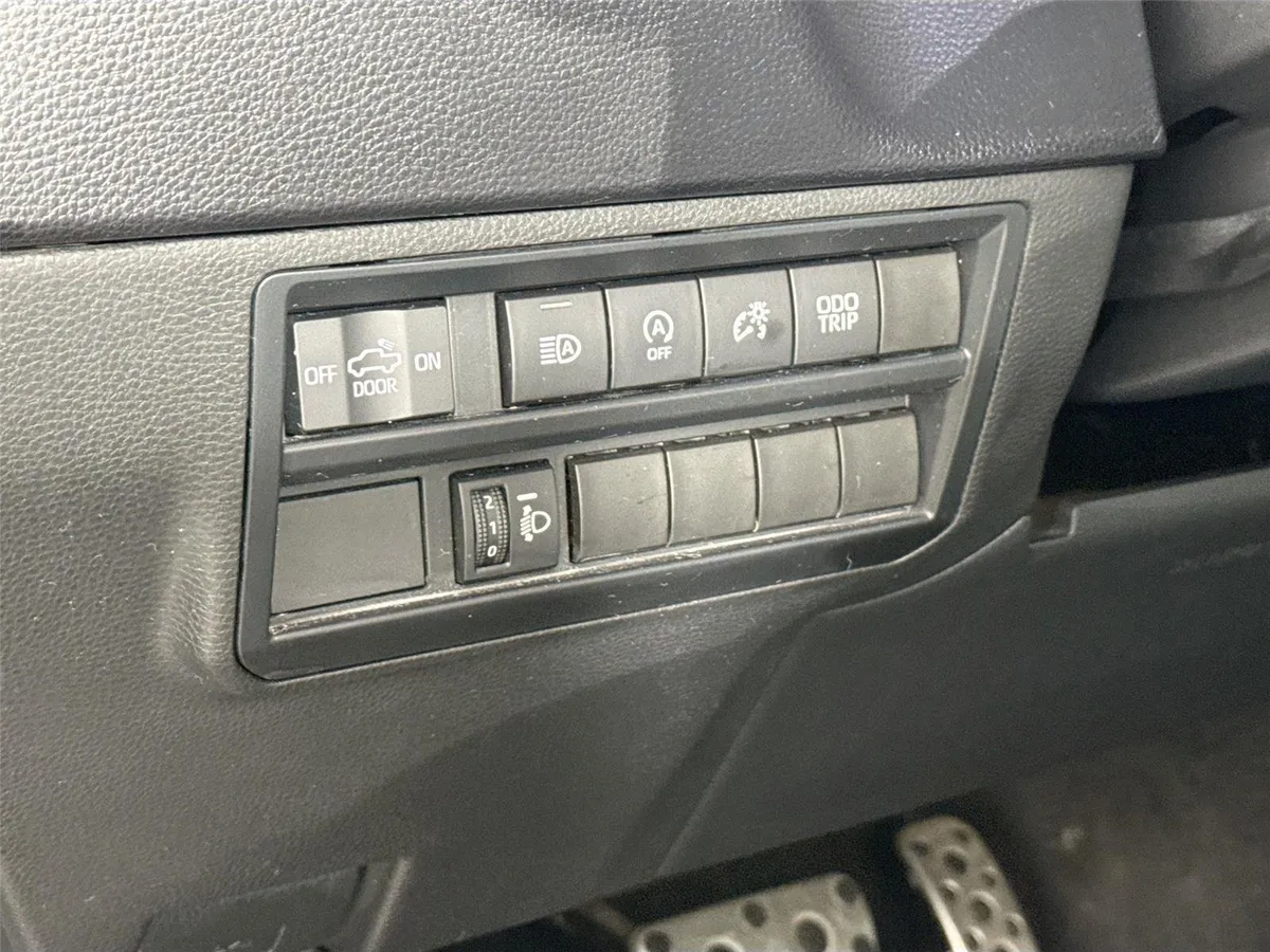 2023 Toyota Tundra SR5 thumbnail 15