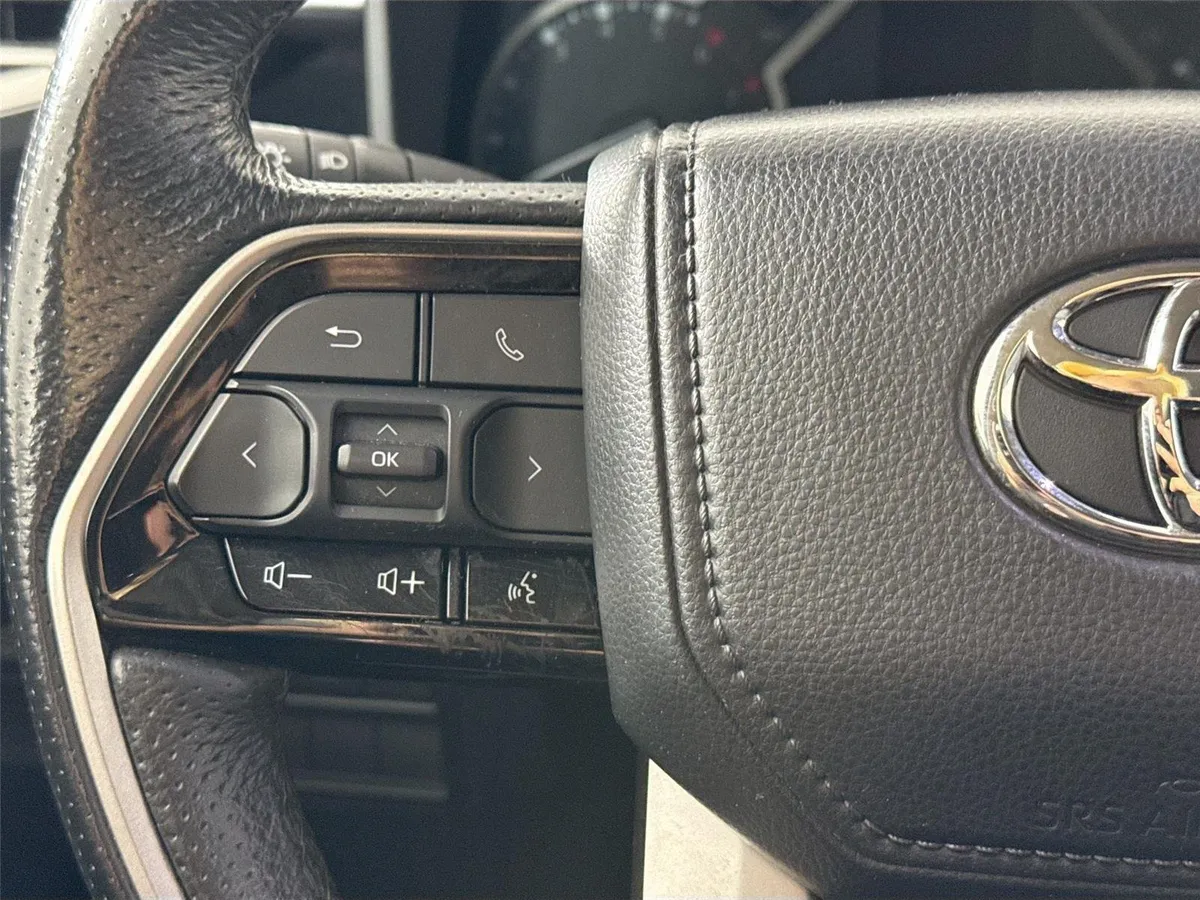 2023 Toyota Tundra SR5 thumbnail 17