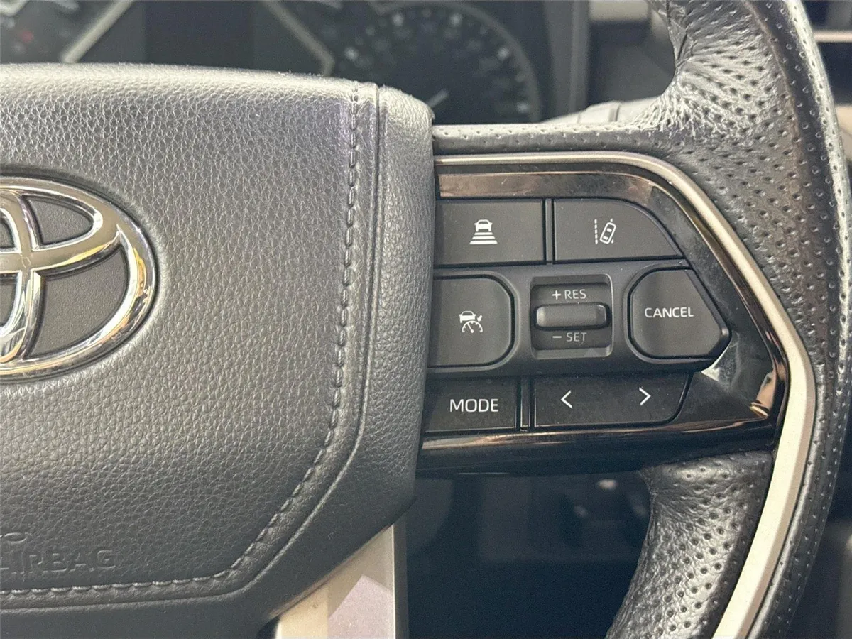 2023 Toyota Tundra SR5 thumbnail 18