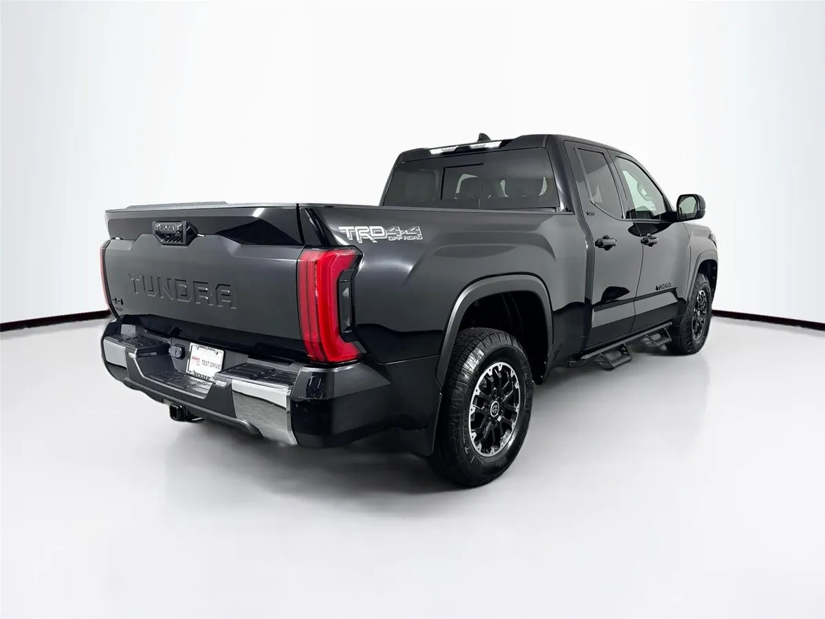 2023 Toyota Tundra SR5 thumbnail 2